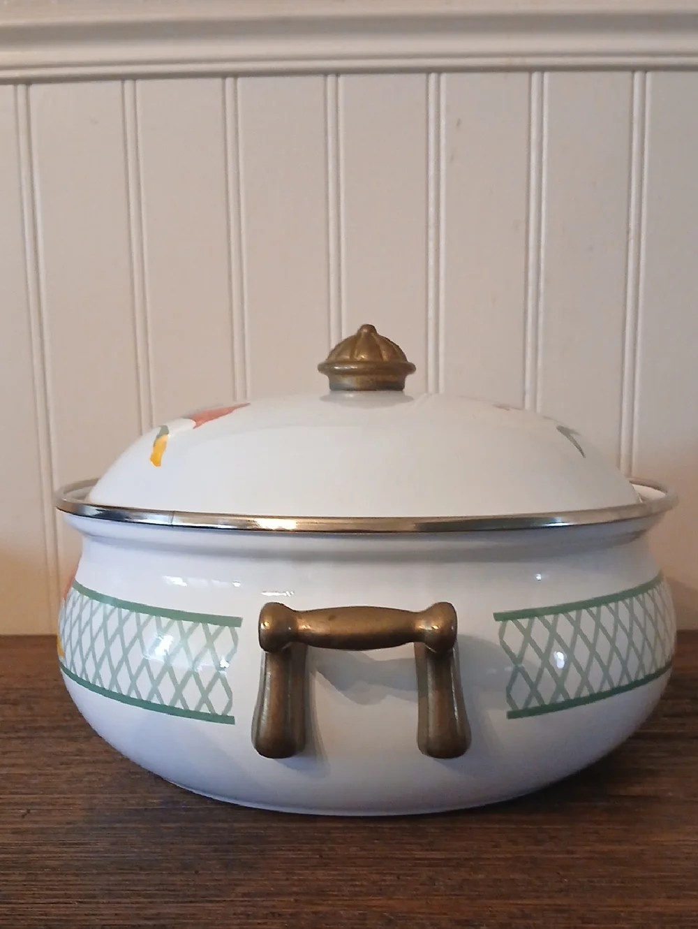 Vintage Regency Club Enamelware Pot &Lid Floral Print Brass Handles